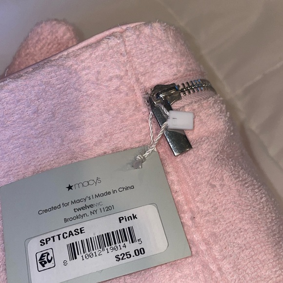 COPY NWT MACYS 💗 terry train case link bath/makeup accessory interior pockets - Picture 3 of 14